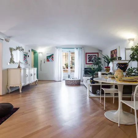 Apartment Goethe Al Leon D'oro By Wonderful Italy